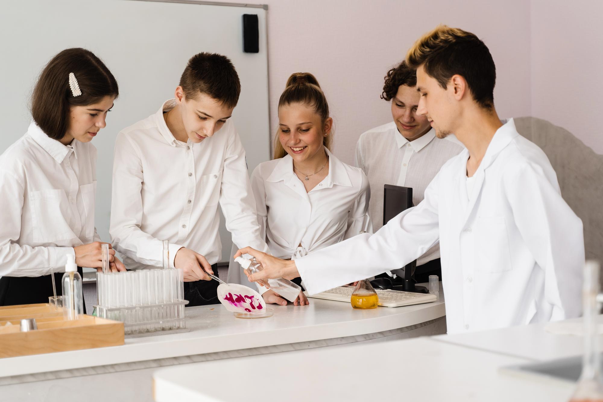 Zespół pracujący nad recepturą